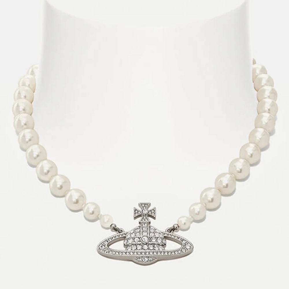 Vivienne Westwood ONE ROW PEARL BAS RELIEF CHOKER - Picture 4 of 9